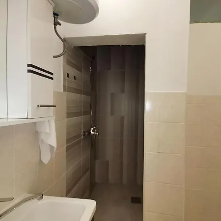 Ella, Cozy One-bedroom Close To Old Bridge In